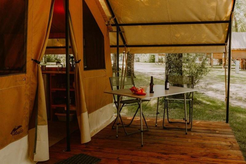 Camping Onlycamp Les Deux Rives Lannion Exterior foto